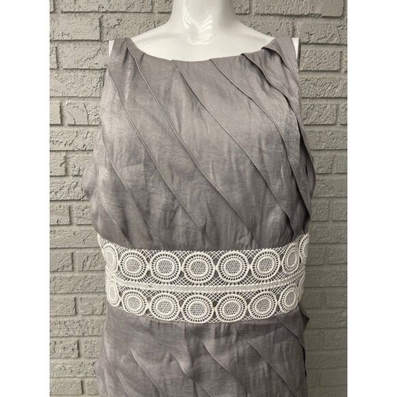 London Times Women Gray Sleeveless Layered Shift Dress With Lace Detail  Size 14 - Picture 3 of 7